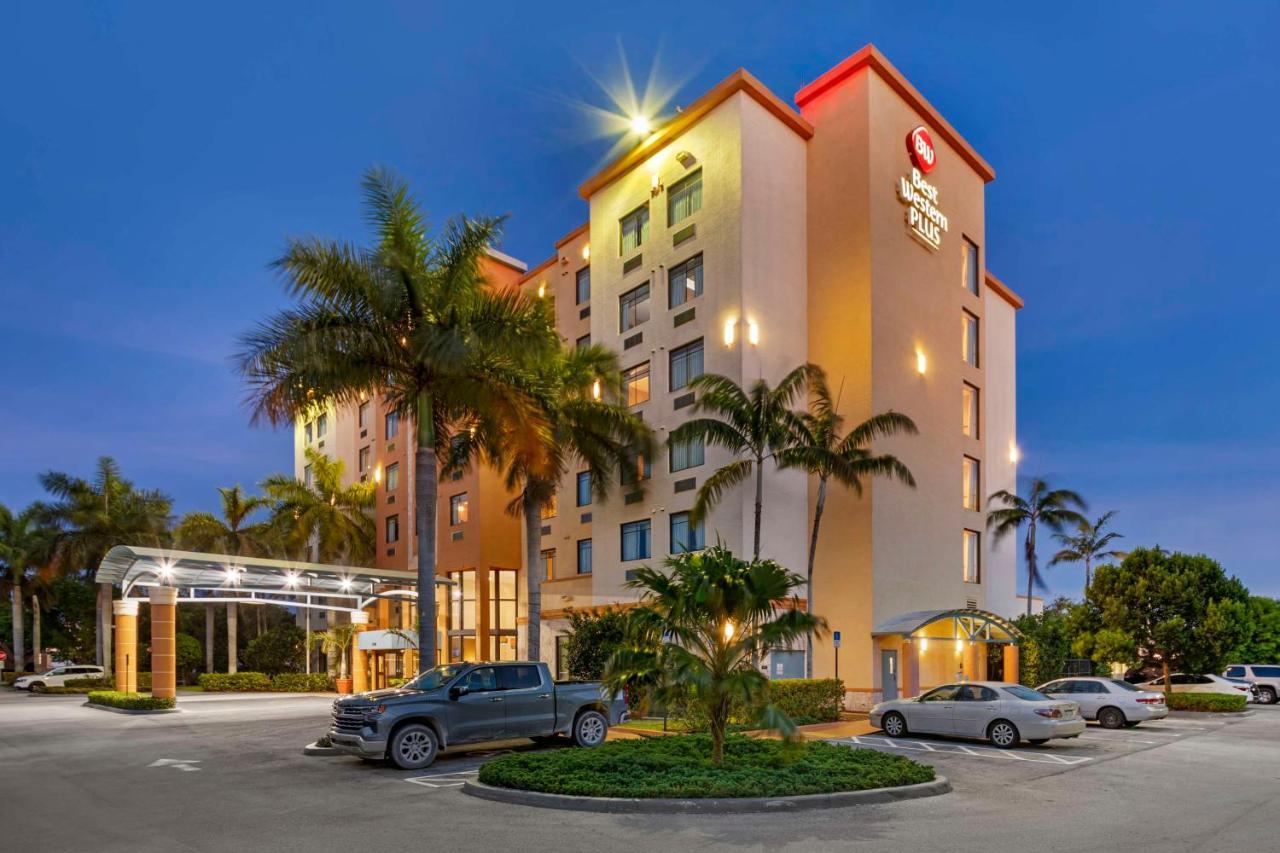 Best Western Plus Miami Executive Airport Hotel And Suites Country Walk Exteriör bild