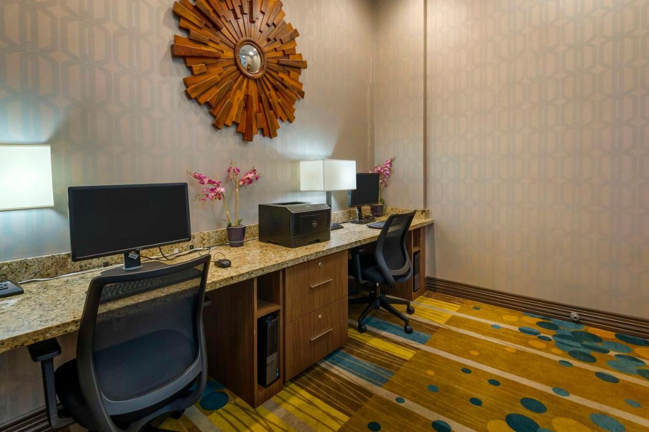 Best Western Plus Miami Executive Airport Hotel And Suites Country Walk Exteriör bild