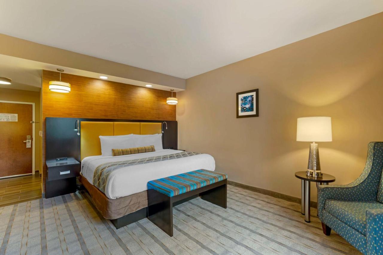 Best Western Plus Miami Executive Airport Hotel And Suites Country Walk Exteriör bild