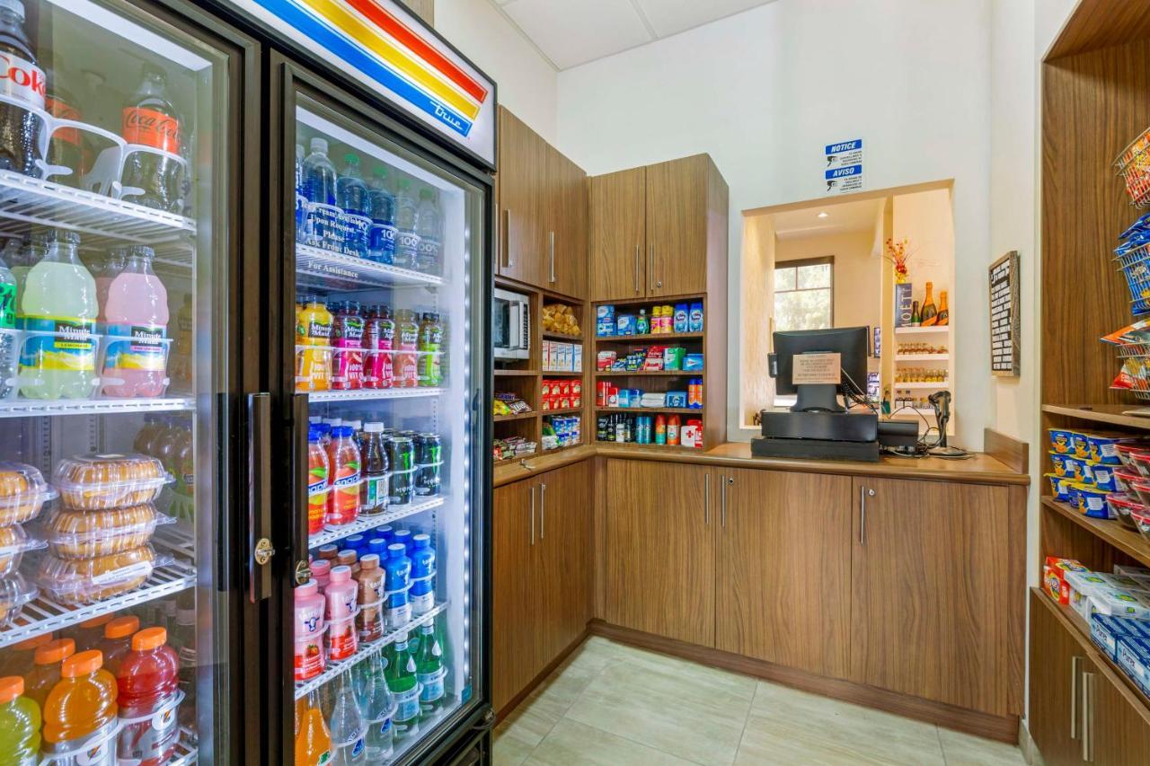 Best Western Plus Miami Executive Airport Hotel And Suites Country Walk Exteriör bild