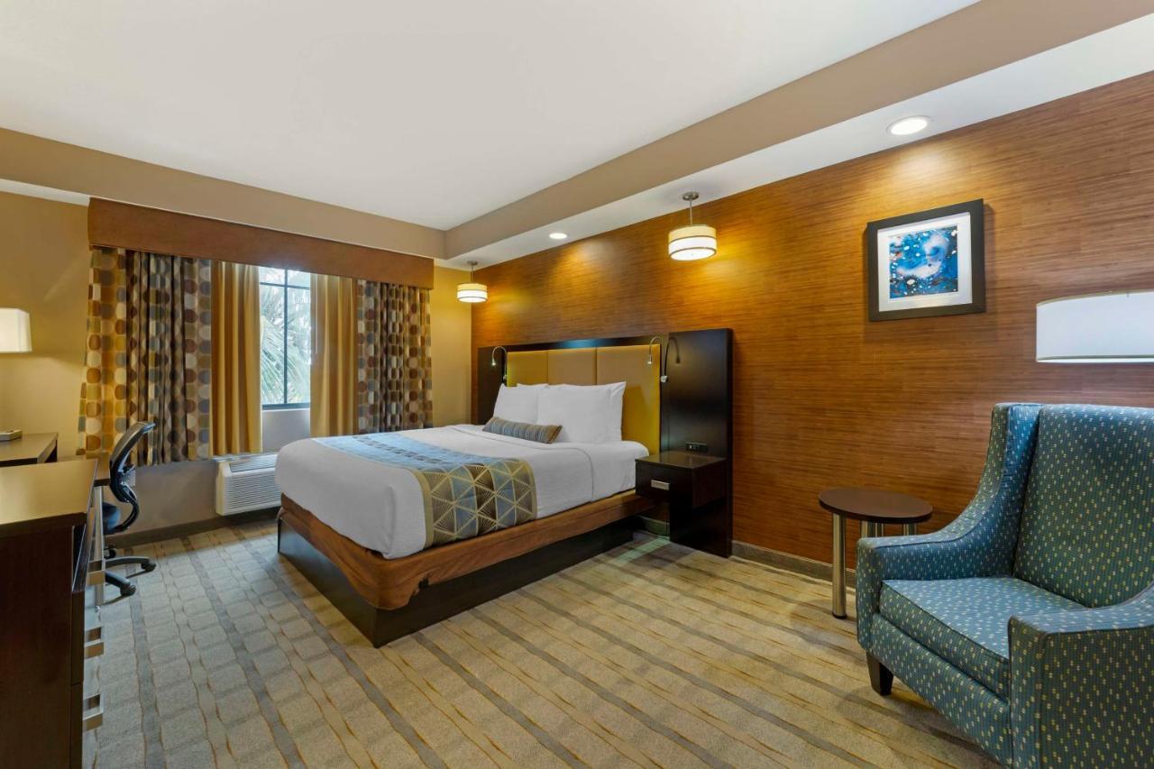 Best Western Plus Miami Executive Airport Hotel And Suites Country Walk Exteriör bild
