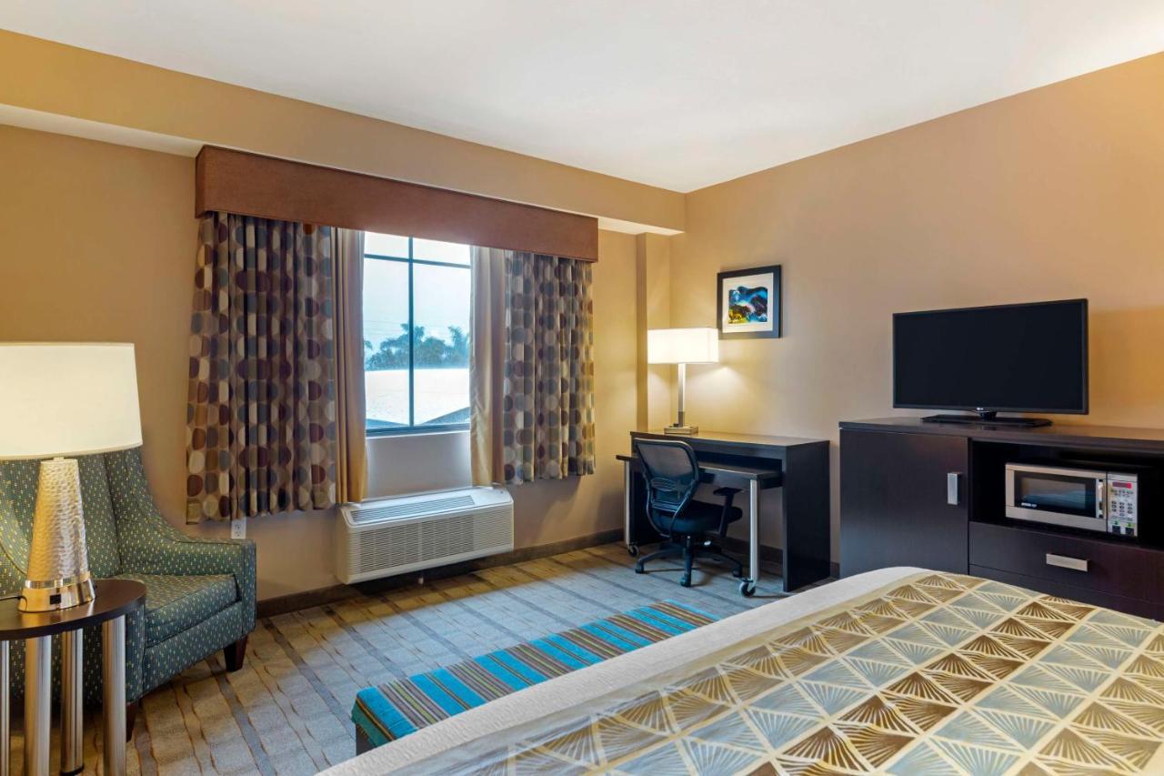 Best Western Plus Miami Executive Airport Hotel And Suites Country Walk Exteriör bild