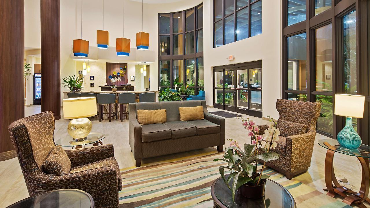 Best Western Plus Miami Executive Airport Hotel And Suites Country Walk Exteriör bild