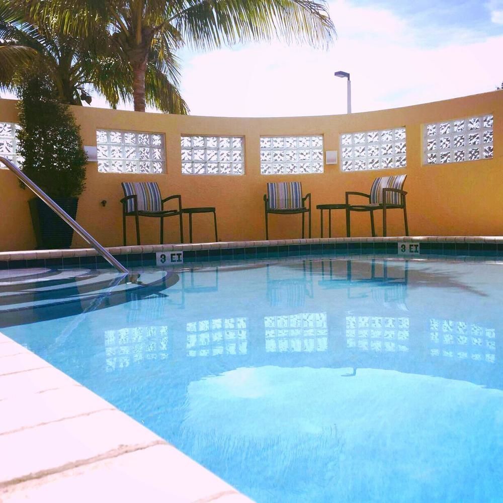 Best Western Plus Miami Executive Airport Hotel And Suites Country Walk Exteriör bild