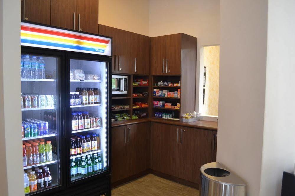Best Western Plus Miami Executive Airport Hotel And Suites Country Walk Exteriör bild